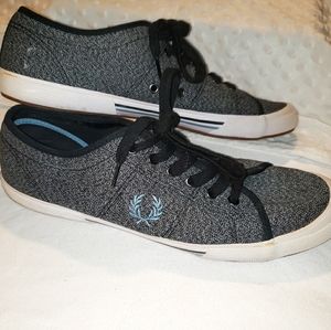 fred perry grey pumps